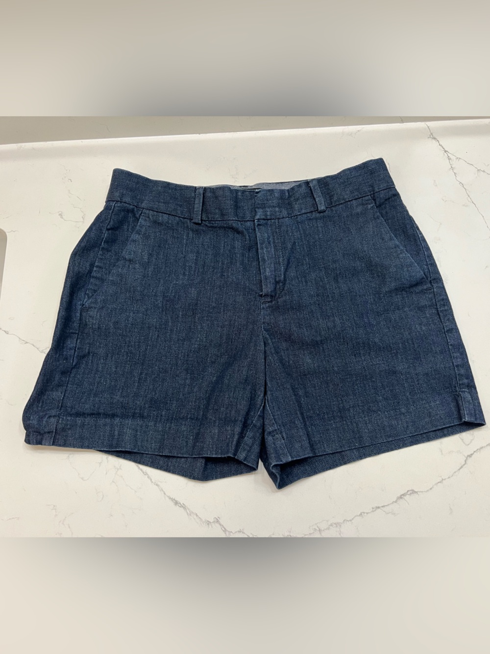 Banana Republic 5” Chambray Shorts, EUC